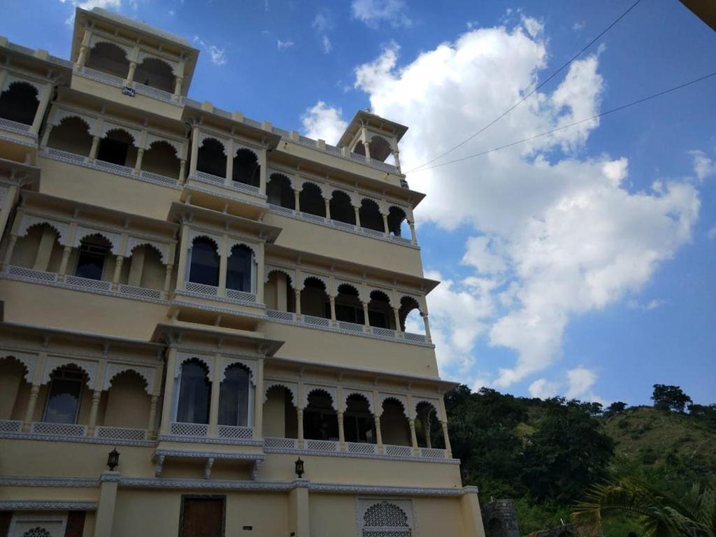 Golden Hands - Palace Raj Kumbha Kumbhalgarh Exterior photo