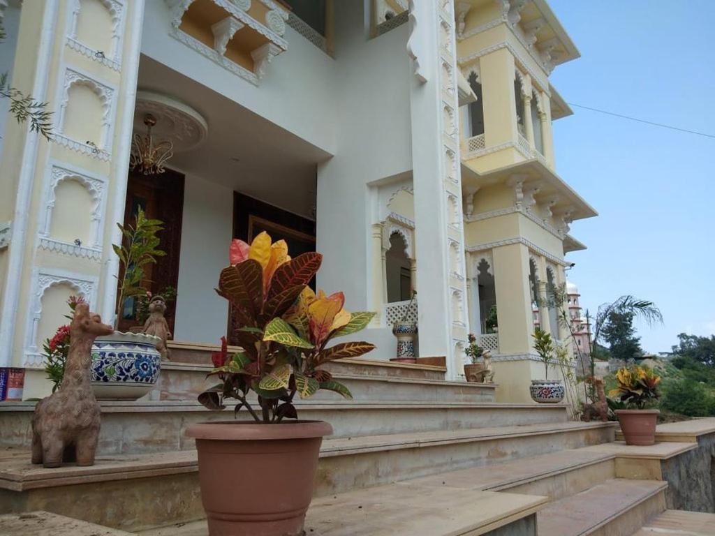 Golden Hands - Palace Raj Kumbha Kumbhalgarh Exterior photo